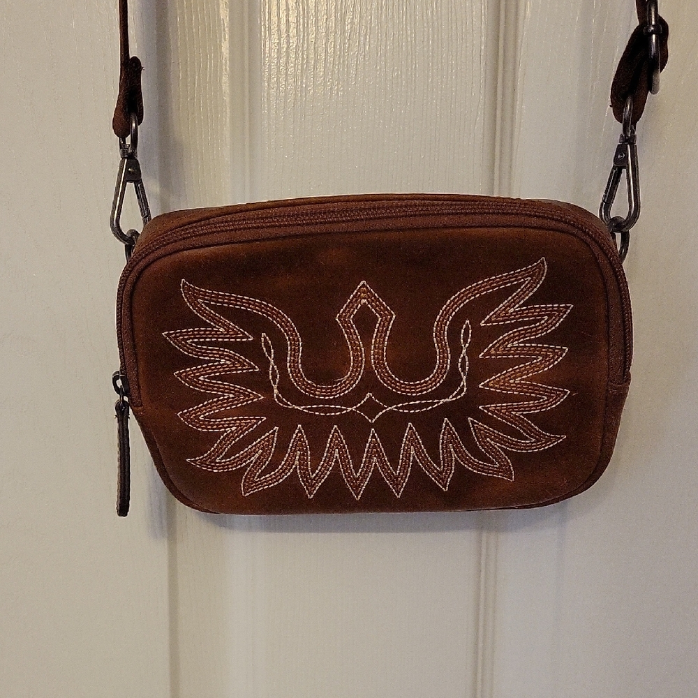 Ariat Crossbody Bag with Embroidered Design